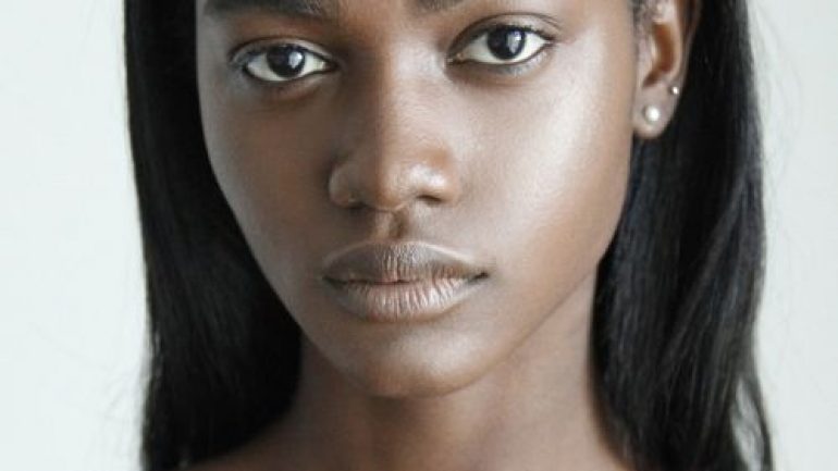 Zuri Tibby Kimdir? – Vücut Ölçüleri – Boyu – Kilosu – Göz Rengi