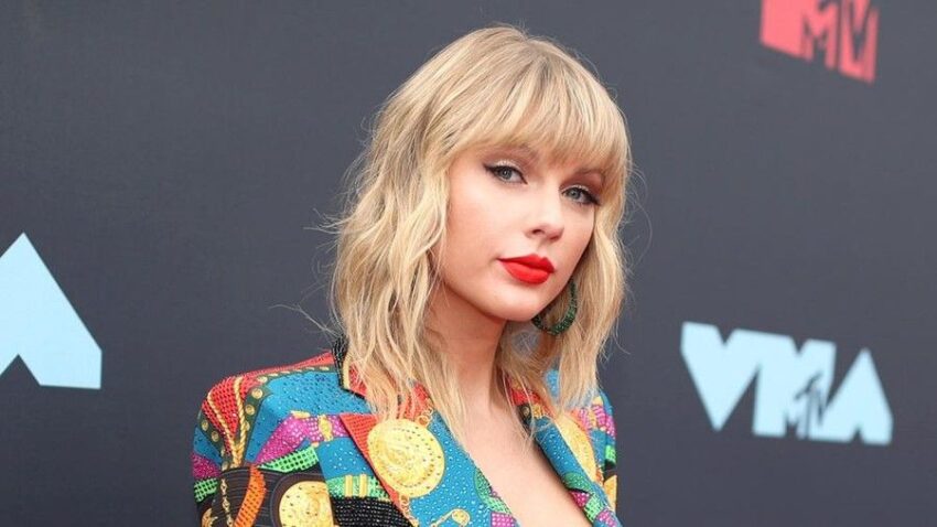 Taylor Swift Kimdir ? Vücut Ölçüleri – Yaşı – Boyu – Kilosu – Göz Rengi