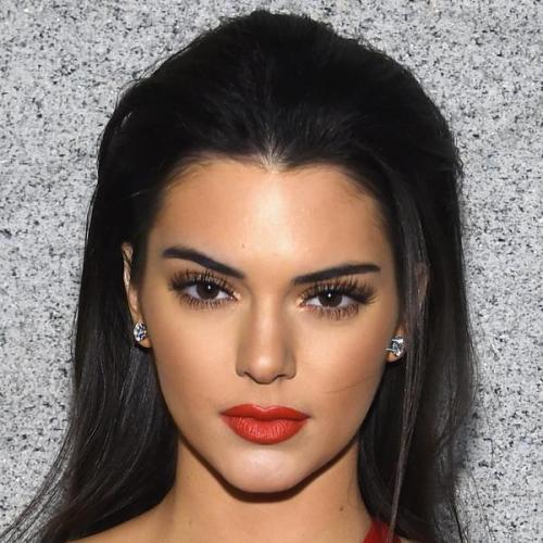 Kendall Jenner Kimdir? – Vücut Ölçüleri – Boyu – Kilosu – Burcu – Göz Rengi