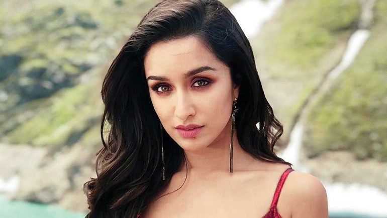 Shraddha Kapoor Kimdir? – Vücut Ölçüleri – Boyu – Kilosu – Göz Rengi