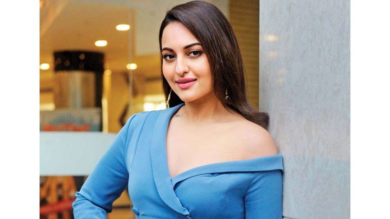 Sonakshi Sinha Kimdir? – Vücut Ölçüleri – Boyu – Kilosu – Göz Rengi