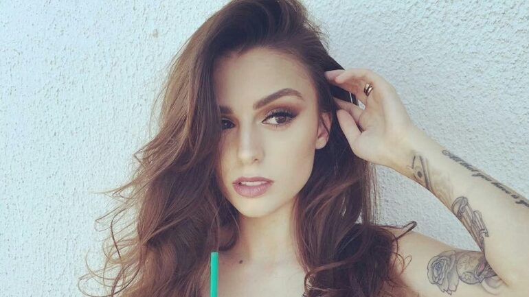 Cher Lloyd Kimdir? – Vücut Ölçüleri – Boyu – Kilosu – Göz Rengi