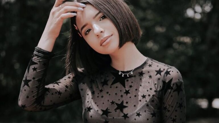 Ángela Aguilar Kimdir? – Vücut Ölçüleri – Boyu – Kilosu – Göz Rengi