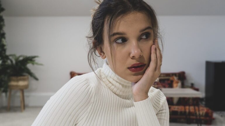 Millie Bobby Brown Biyografisi, Bilinmeyenleri, Favori Şeyleri, Sevgilisi