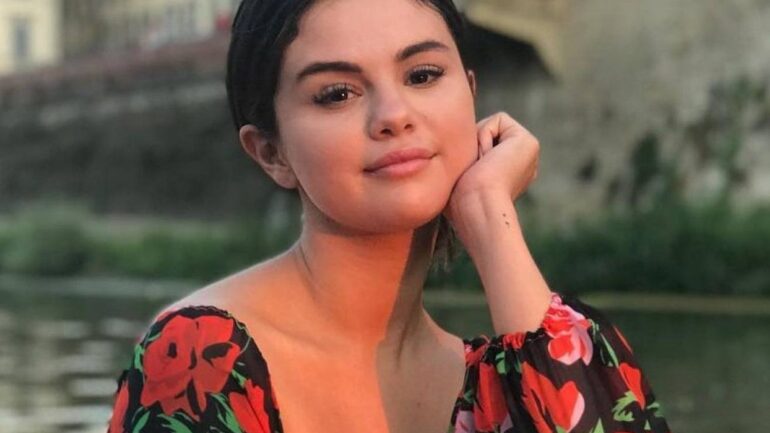 Selena Gomez Biyografisi, Bilinmeyenleri, Favori Şeyleri, Sevgilisi