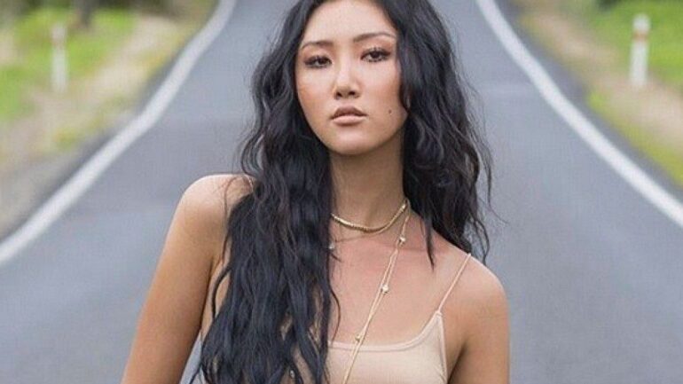 Hwasa Vücut Ölçüleri – Boyu – Kilosu – Göz Rengi – Saç Rengi