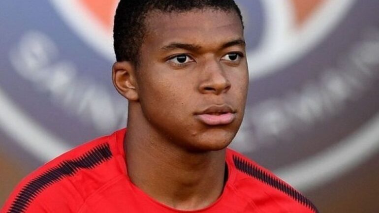 Kylian Mbappé Vücut Ölçüleri – Boyu – Kilosu – Göz Rengi – Saç Rengi