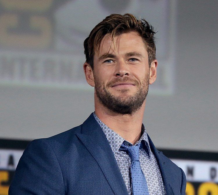 Chris Hemsworth Vücut Ölçüleri – Boyu – Kilosu – Göz Rengi – Saç Rengi